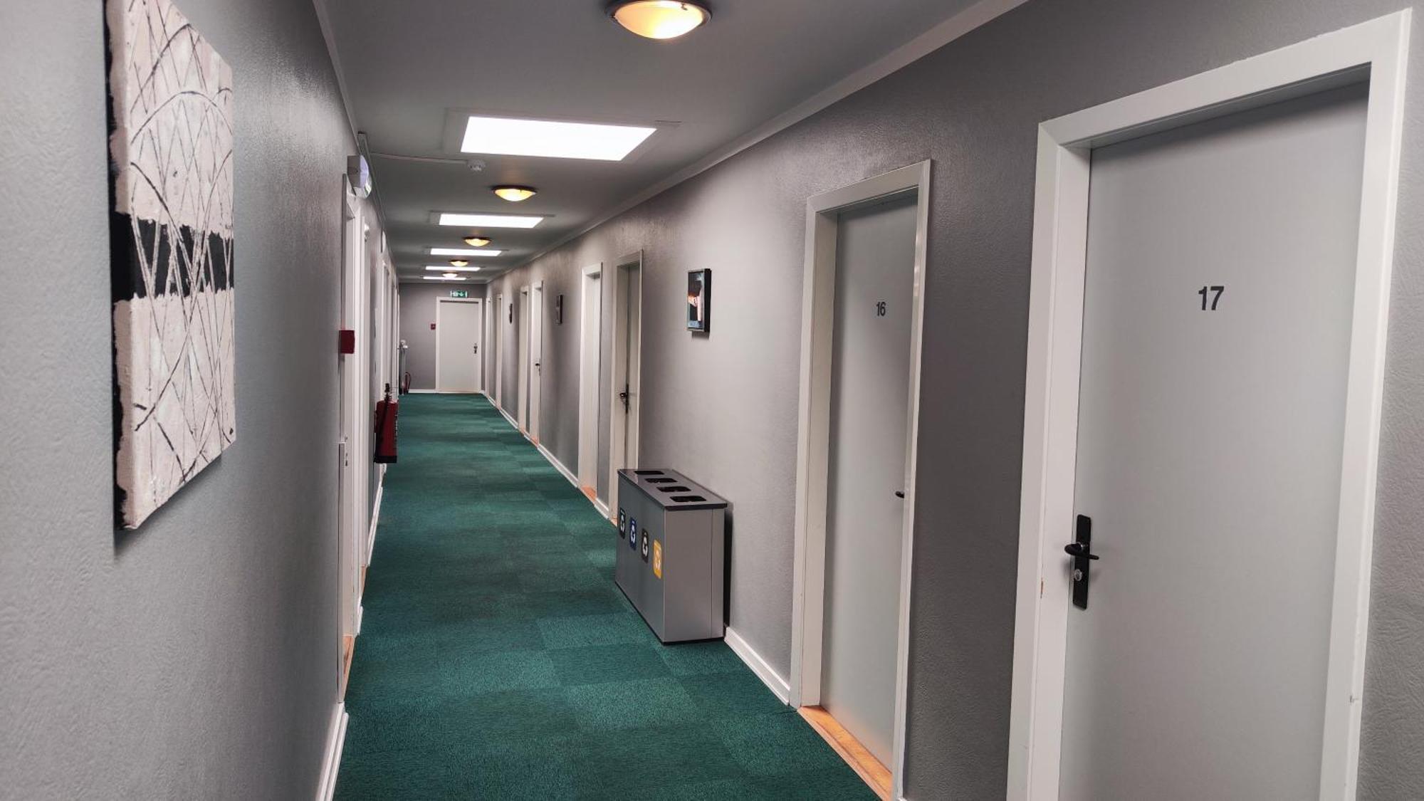 Banegaardshotellet Vojens Esterno foto